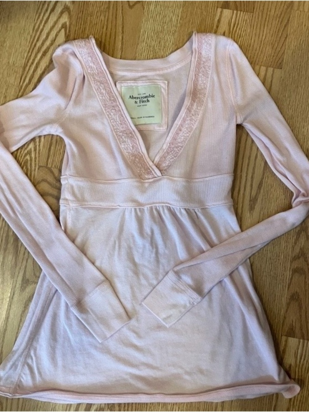 y2k Vintage Abercrombie & Fitch Light Pink Long Sleeve Babydoll Bella Swan Top S